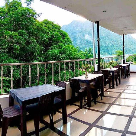 Forest Bay Inn Эль-Нидо Экстерьер фото